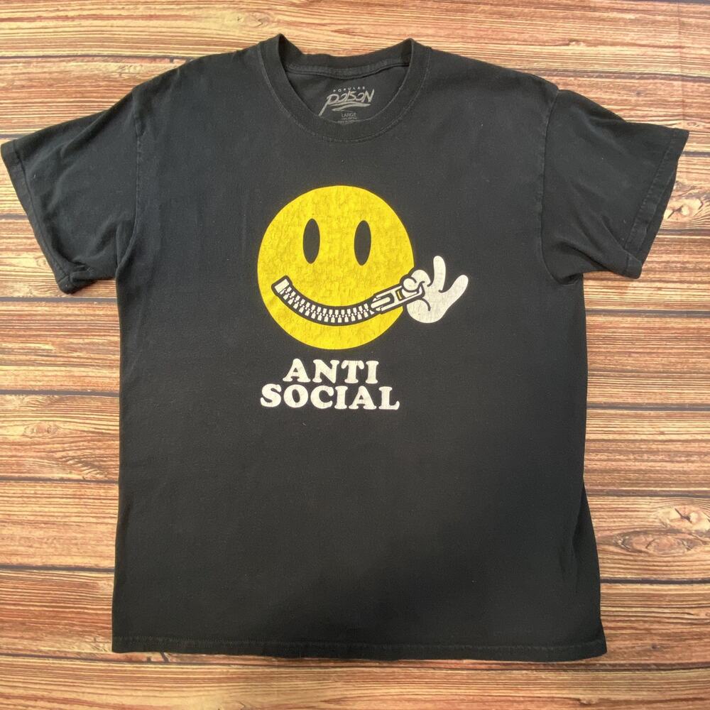 Anti Social Black T Shirt Unisex Size Large Giant Smily
